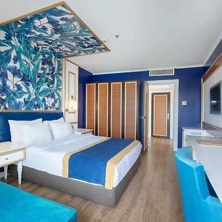 Utopia Club Resort *