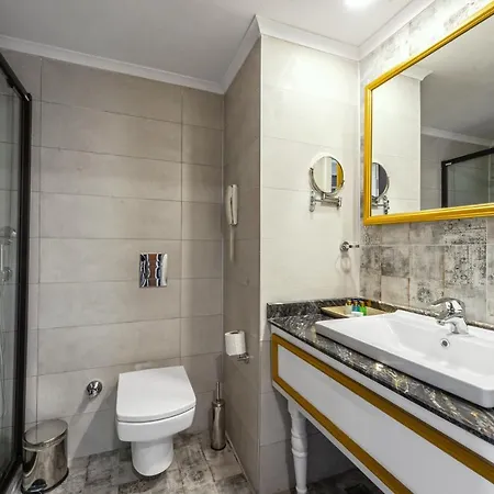 Utopia Club Resort Okurcalar