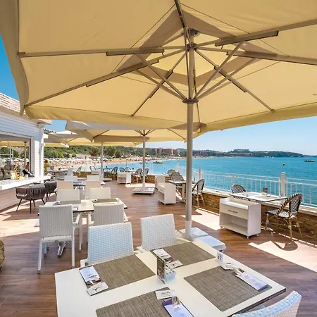 Utopia Club Resort
